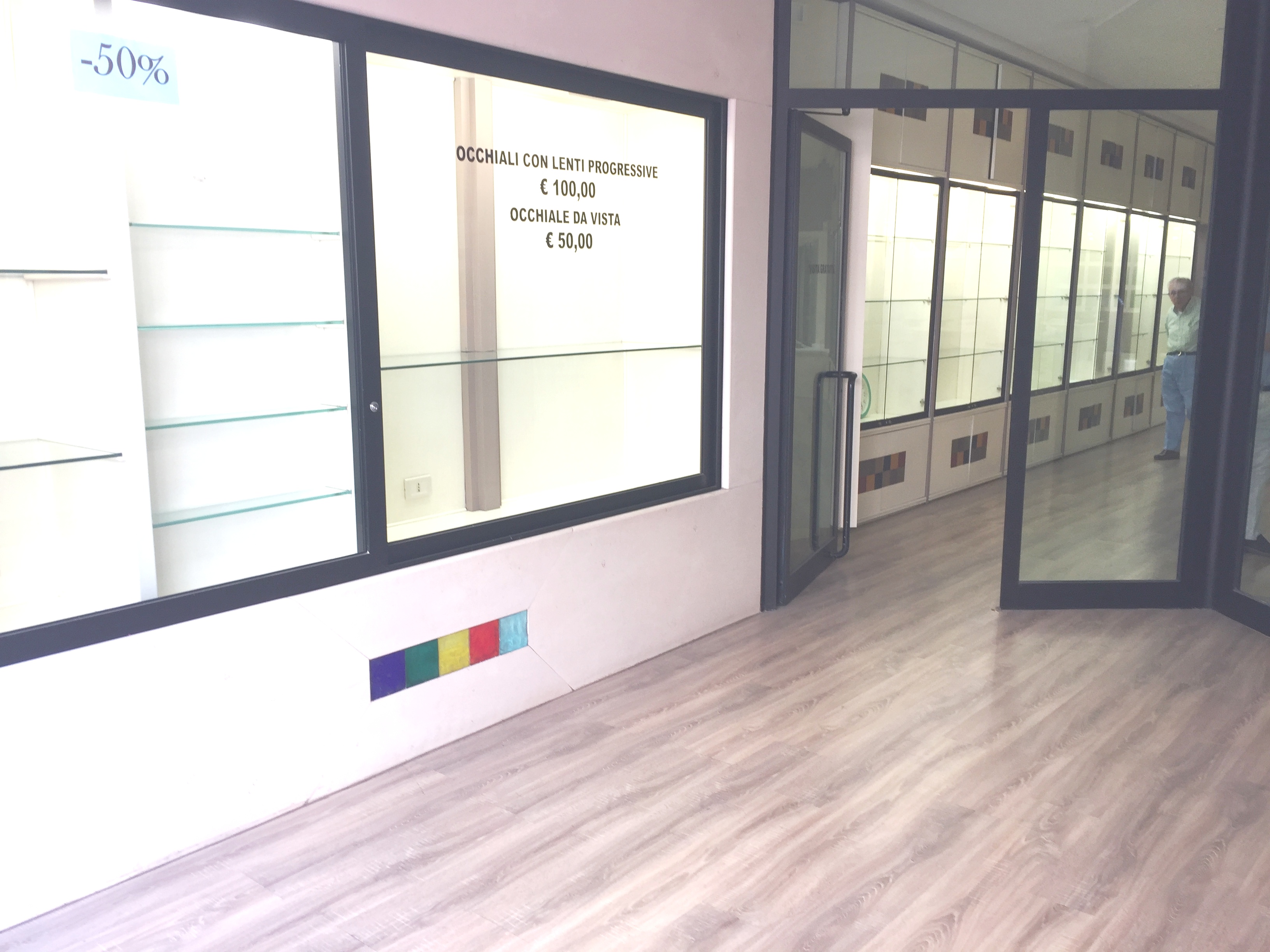 Locale commerciale uso ottica 170 mq nel cuore umbertino di Bari