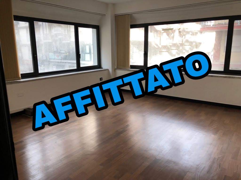 Ufficio di prestigio in centro angolare Via Melo/Beatillo