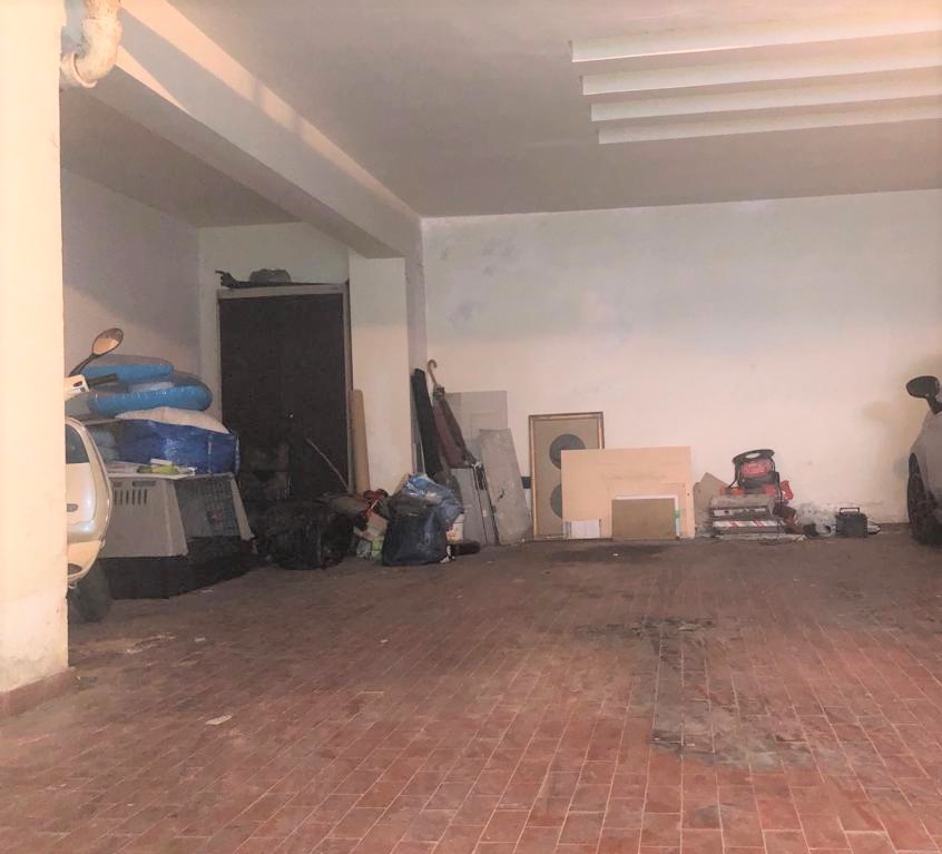 POSTO AUTO IN AUTORIMESSA CALEFATI/SPARANO