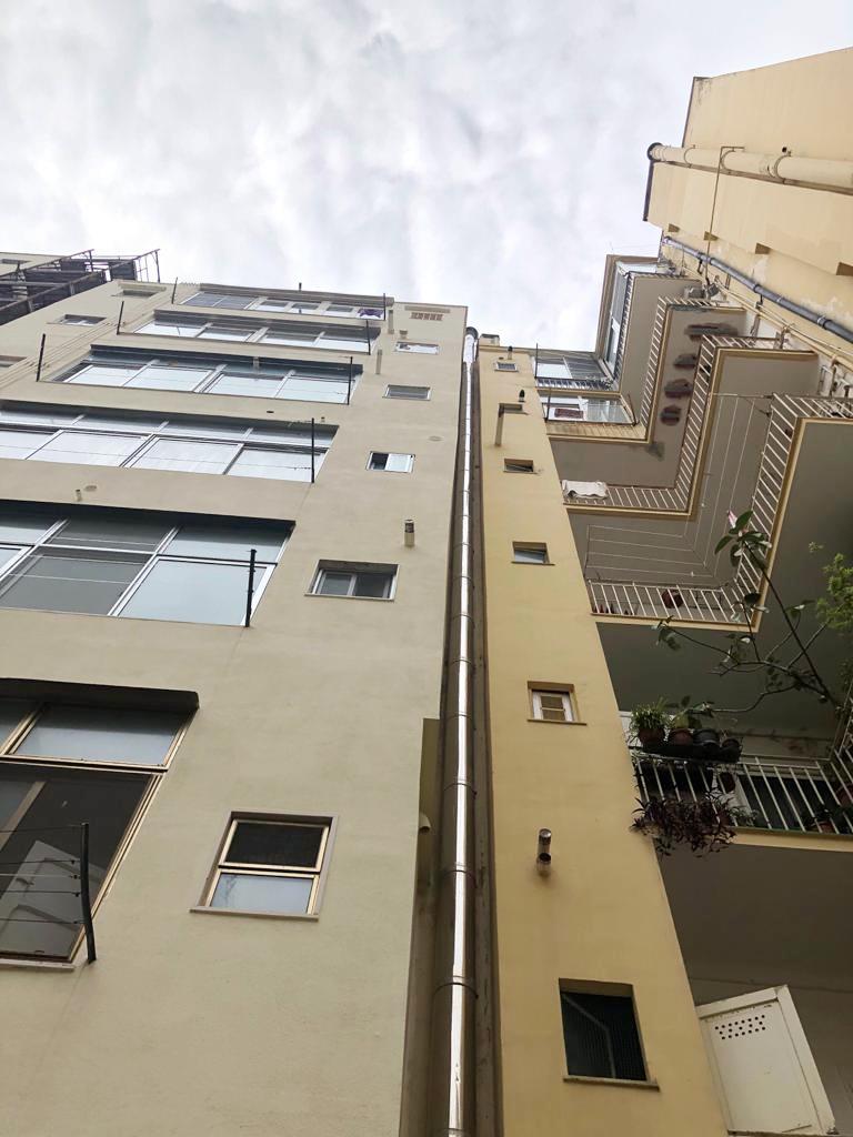 Vendesi locale viale Imperatore Traiano10/D con predisposizione canna fumaria