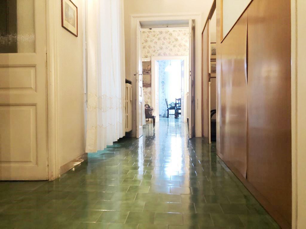 Stanze a studenti in ampio quadrivani in locazione via Cardassi Murat arredato