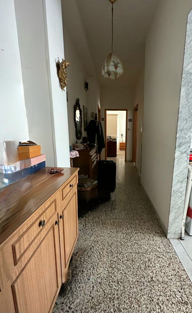 Trivani con cantinola via Piemonte