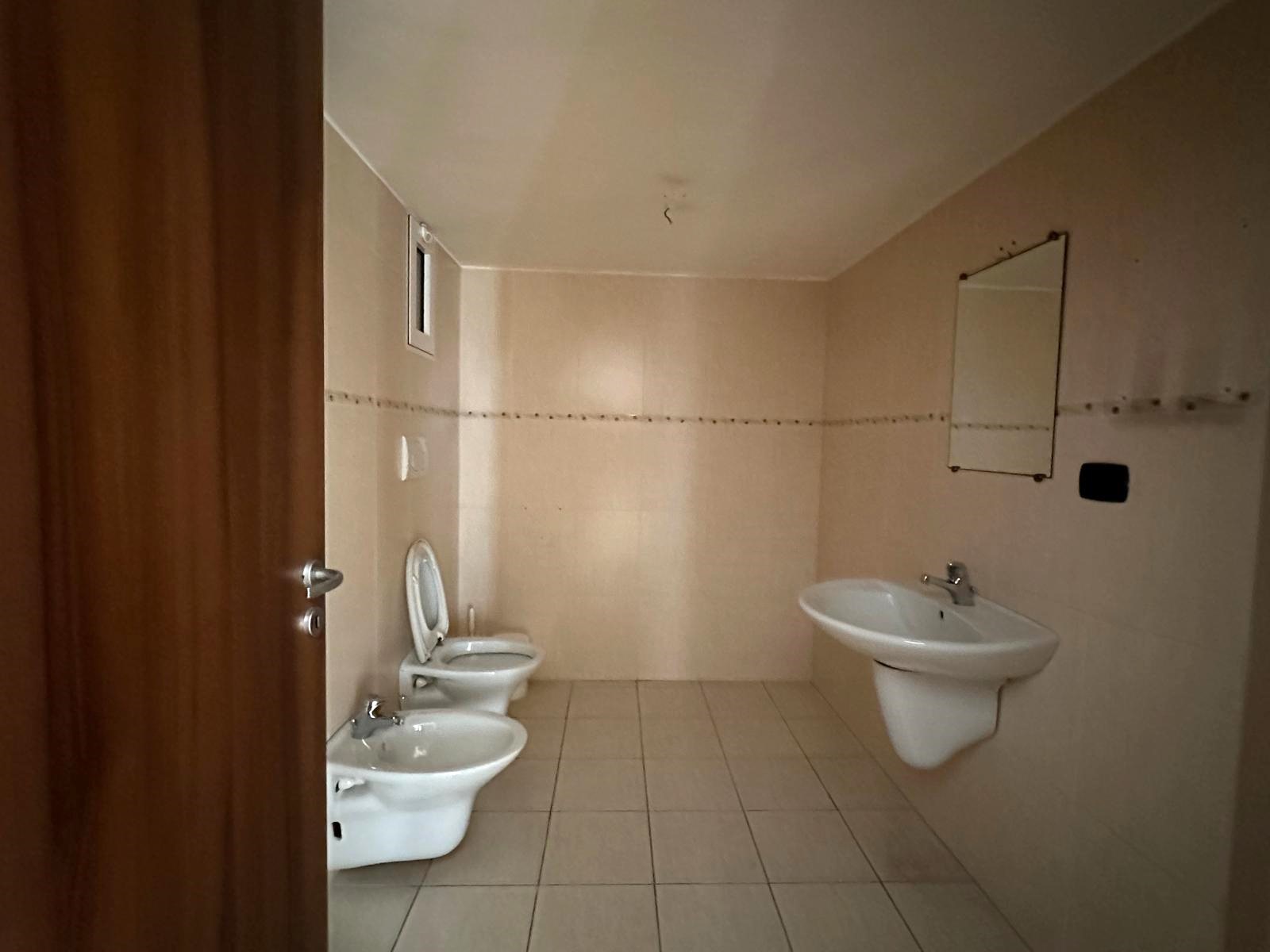 Appartamento in ottimo stato 180 mq in locazione Via Principe Amedeo Murat