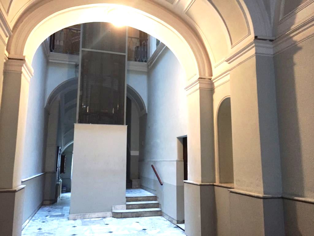 STANZE ARREDATE IN APPARTAMENTO RISTRUTTURATO A STUDENTI VIA CARDASSI PIENO CENTRO DI BARI