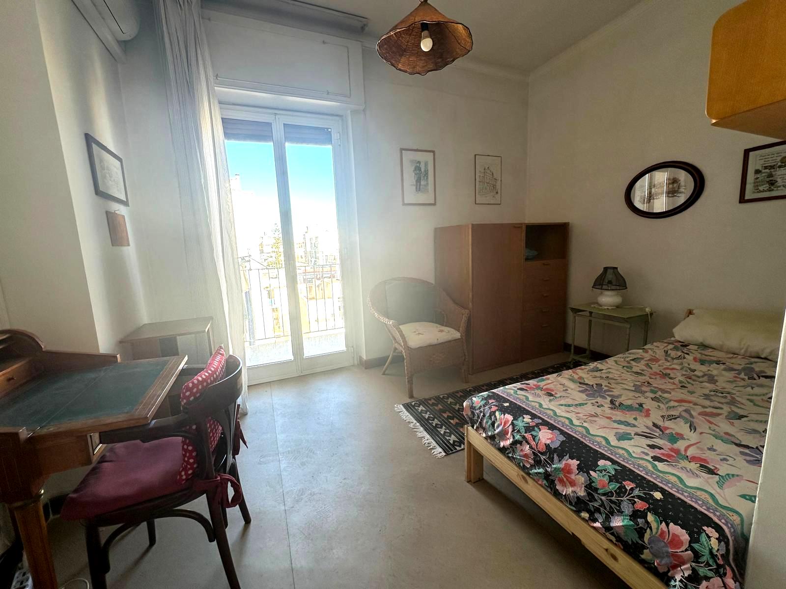 STANZE ARREDATE IN APPARTAMENTO STUDENTI VIA DANTE 378