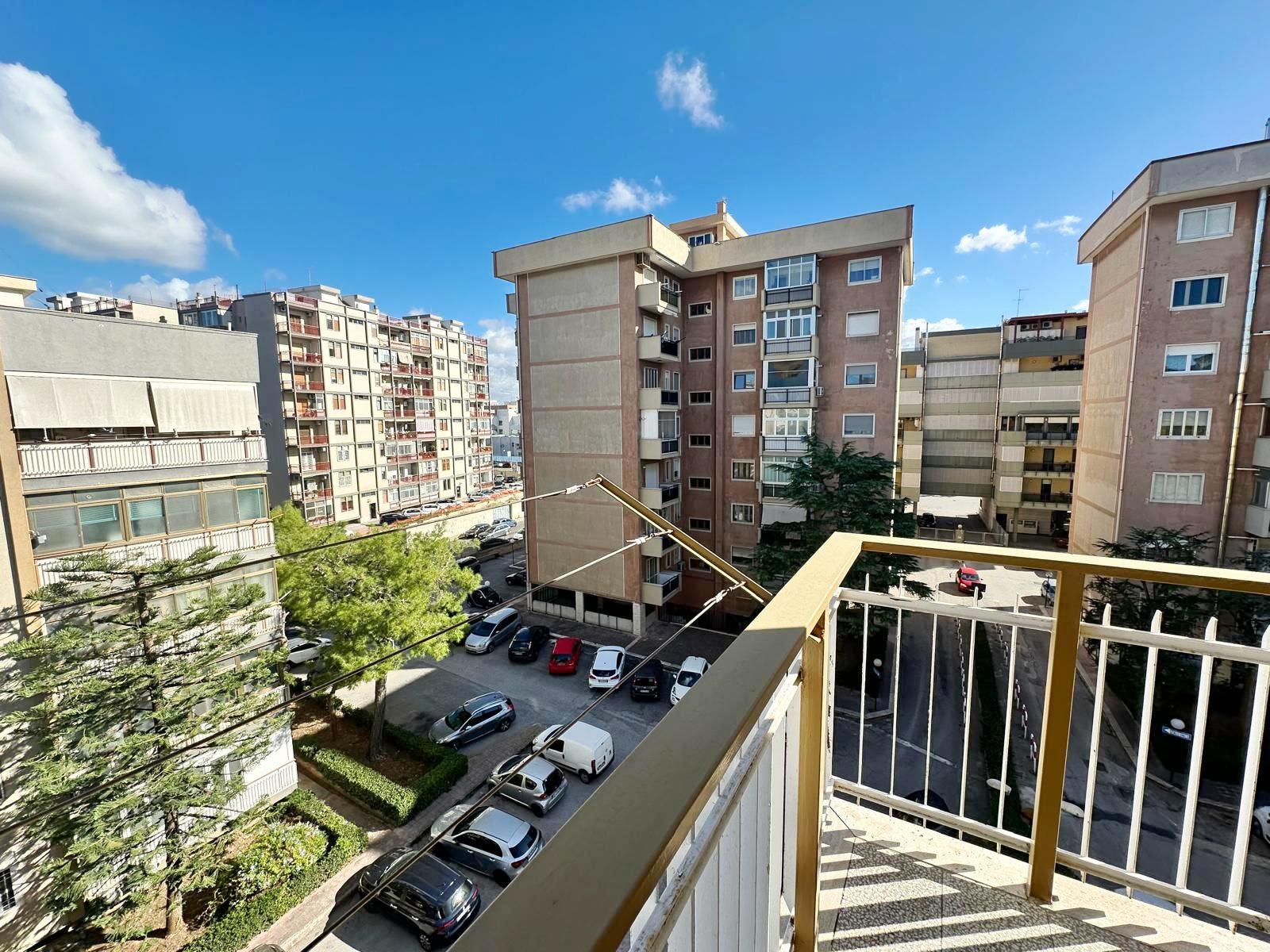 APPARTAMENTO AMPIA METRATURA IN VENDITA VIALE EINAUDI