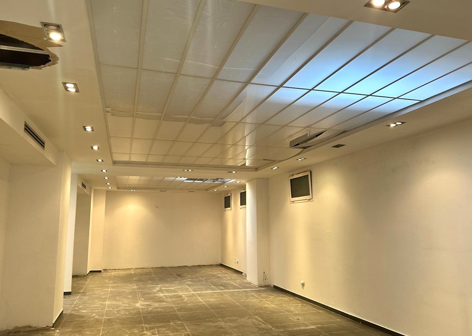 LOCALE IN VENDITA VIA TOMA 49-55/A 550 MQ