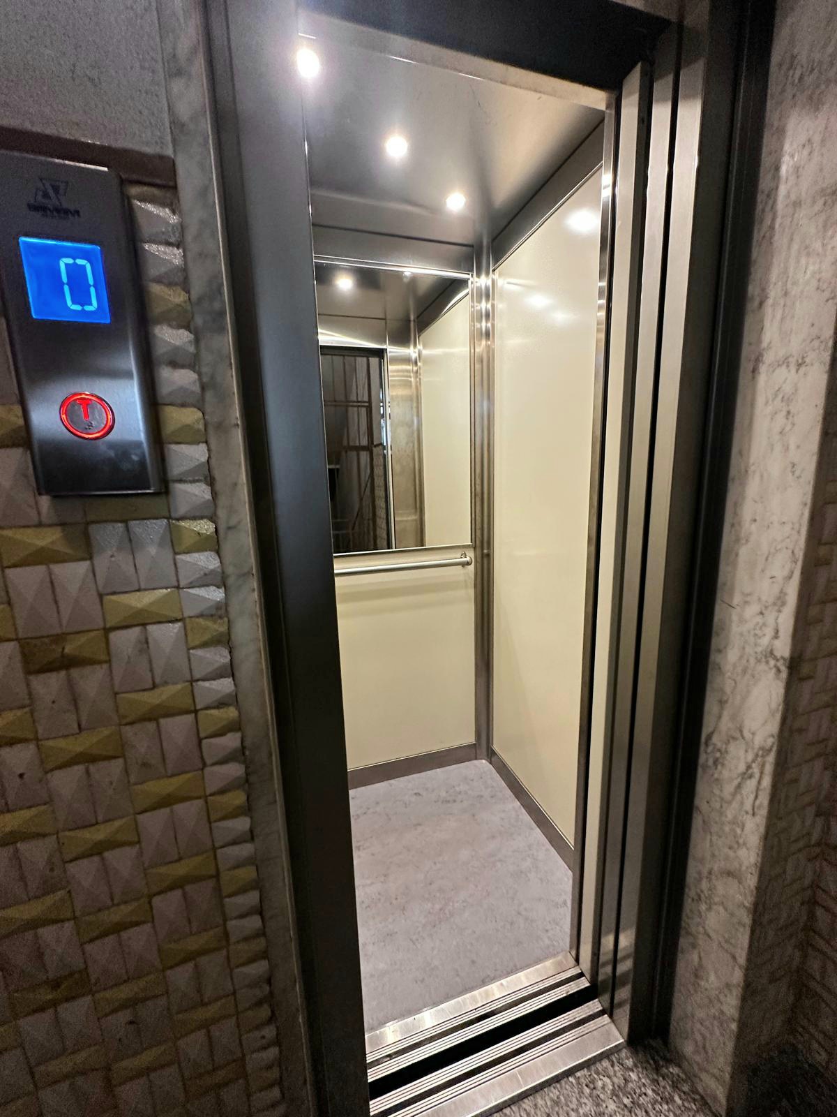 Affittasi stanze arredate in appartamento in Bari via De Rossi Murat