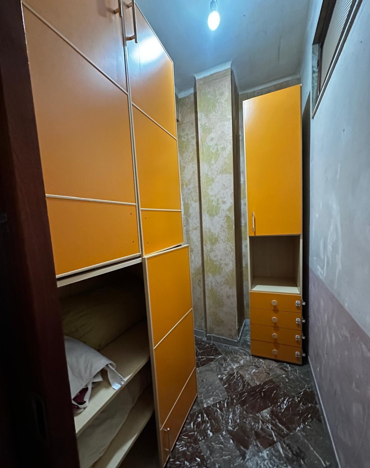 Affittasi stanze arredate in appartamento in Bari via De Rossi Murat